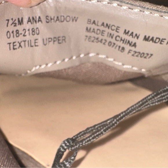 A.n.a Women’s Shadow Taupe Brown Faux Leather Ruched Knot Mules Size 7.5M NWOT - Picture 5 of 5